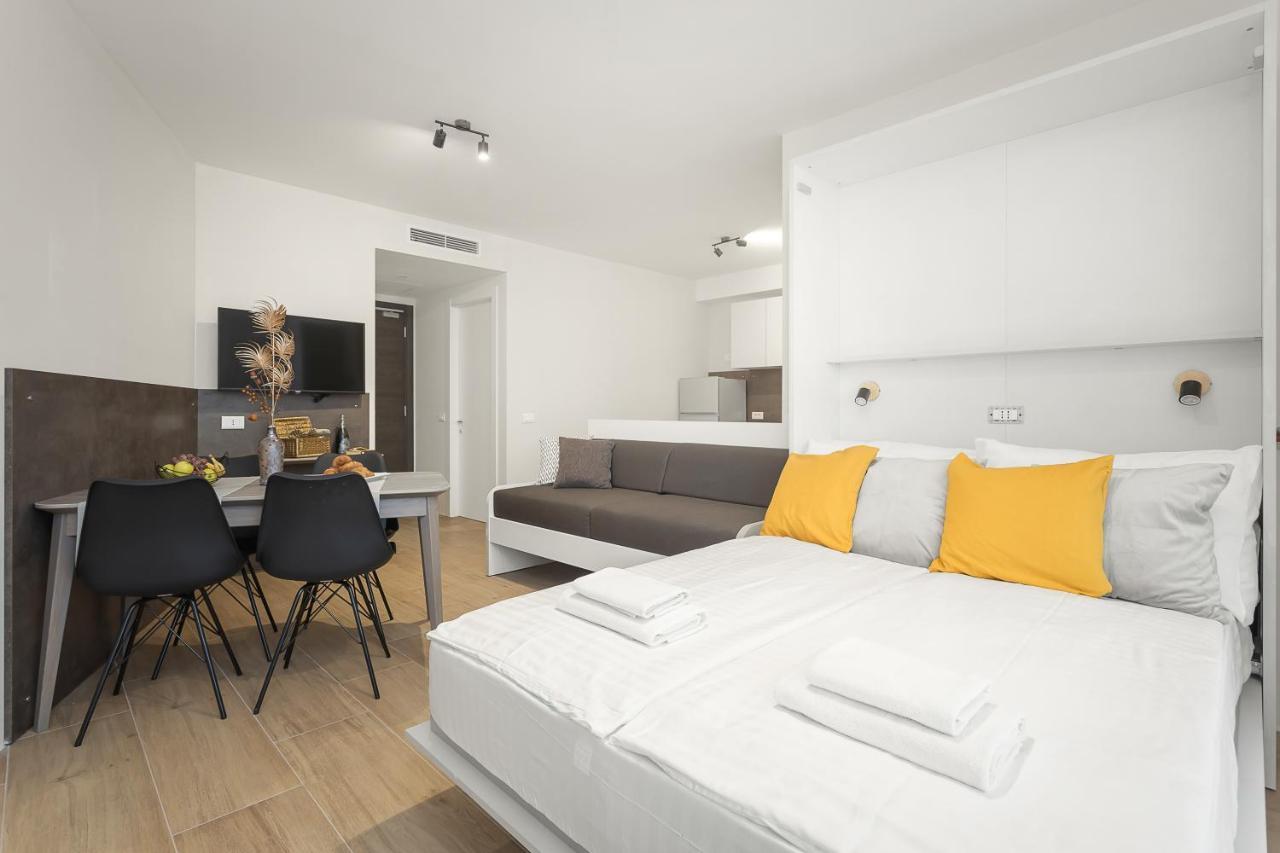 Residence Del Mar Emotion Лижнян Екстер'єр фото